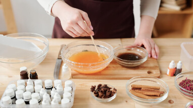 Ultimate Guide:  How To DIY CBD Products From Home